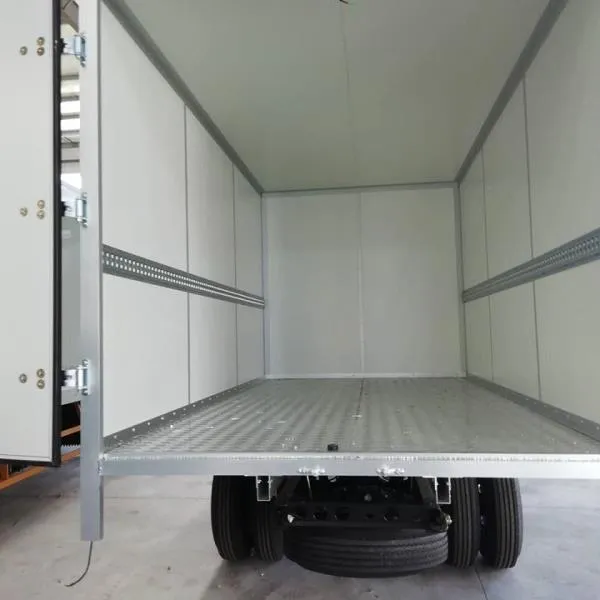 Painéal Alúmanam Milcáin Le haghaidh Car Fuinnimh Nua